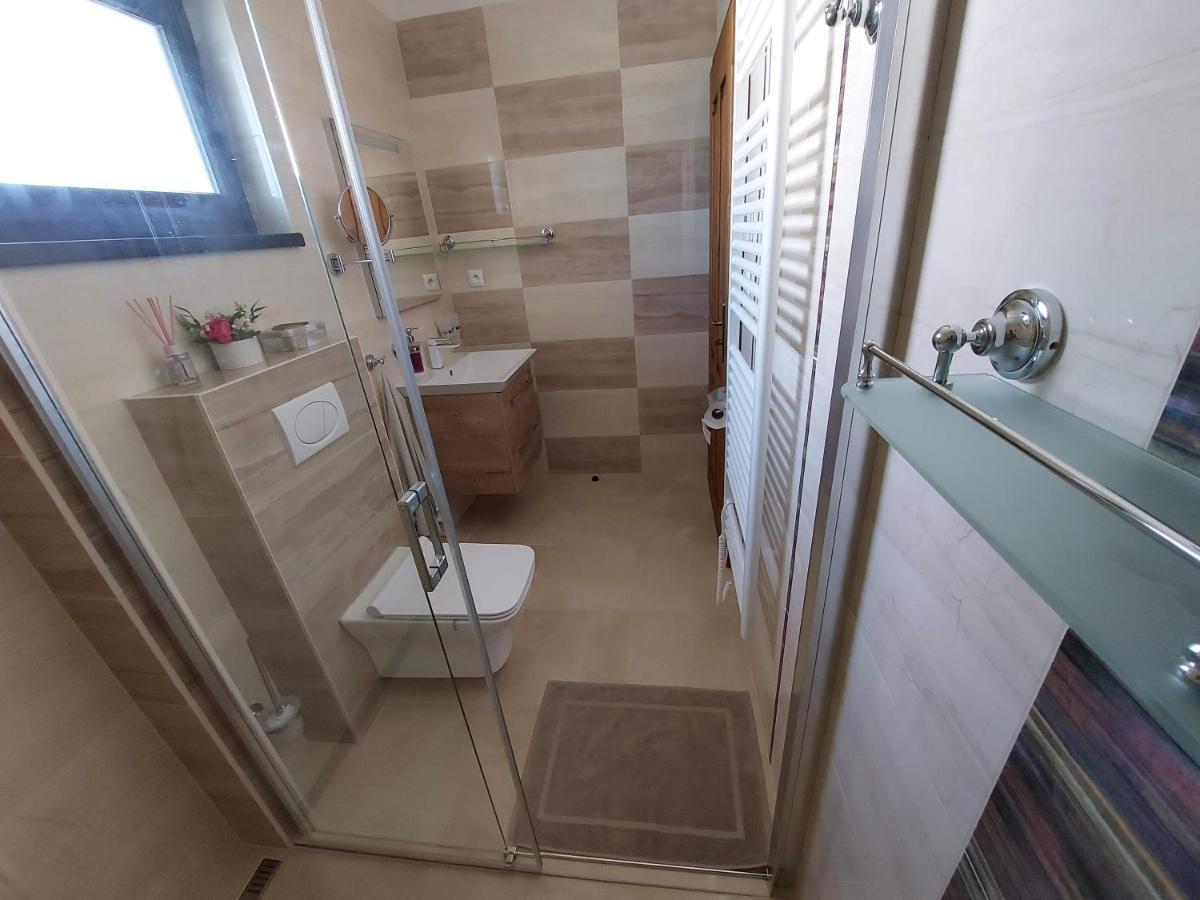 Chalupy Tri Grose Vlasky Bešeňová Buitenkant foto