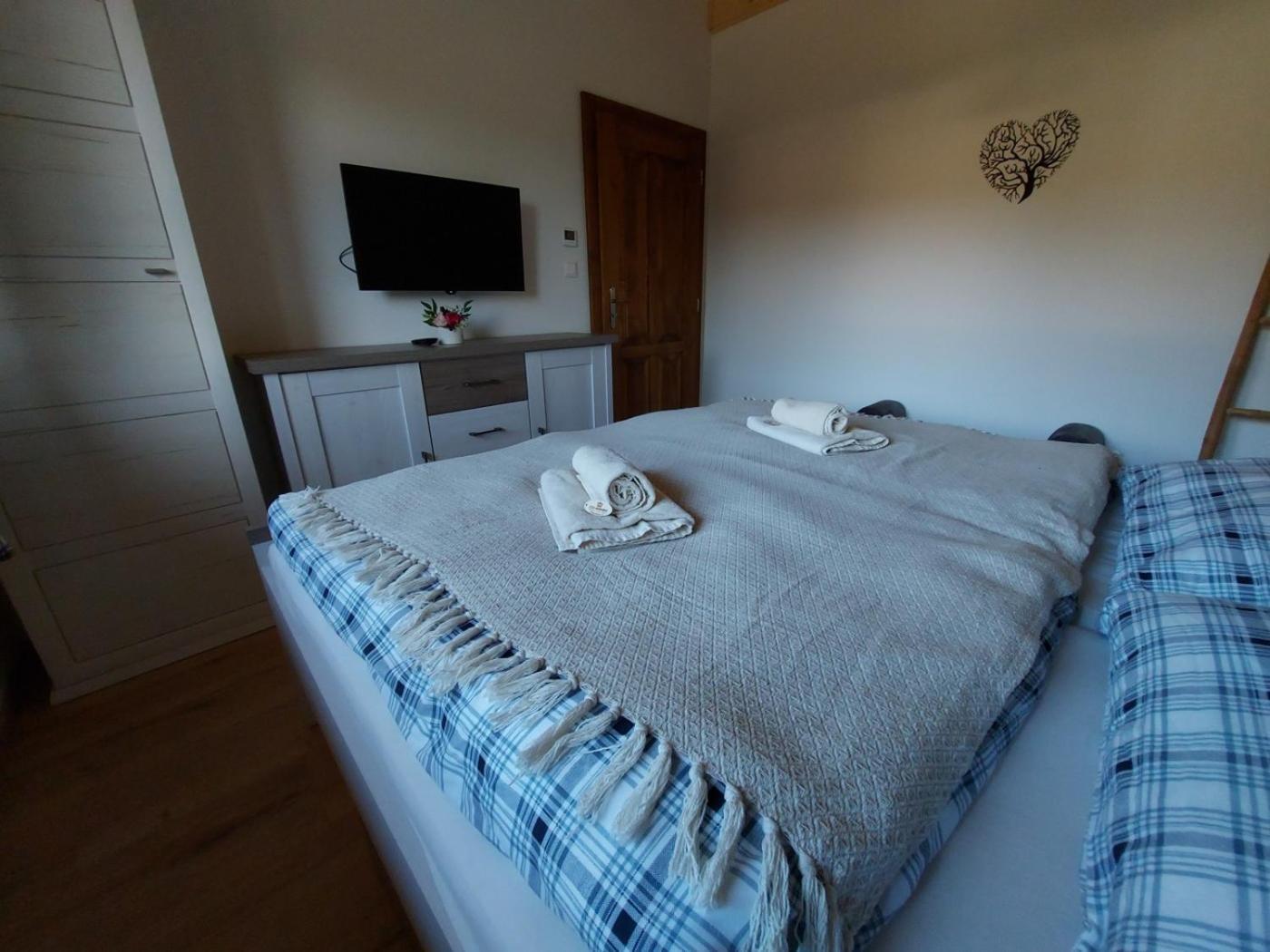 Chalupy Tri Grose Vlasky Bešeňová Buitenkant foto