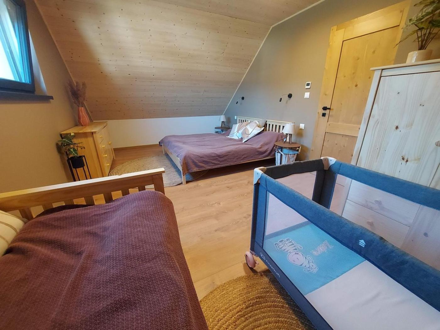 Chalupy Tri Grose Vlasky Bešeňová Buitenkant foto