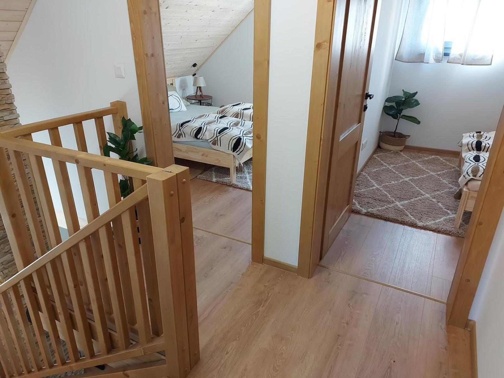 Chalupy Tri Grose Vlasky Bešeňová Buitenkant foto